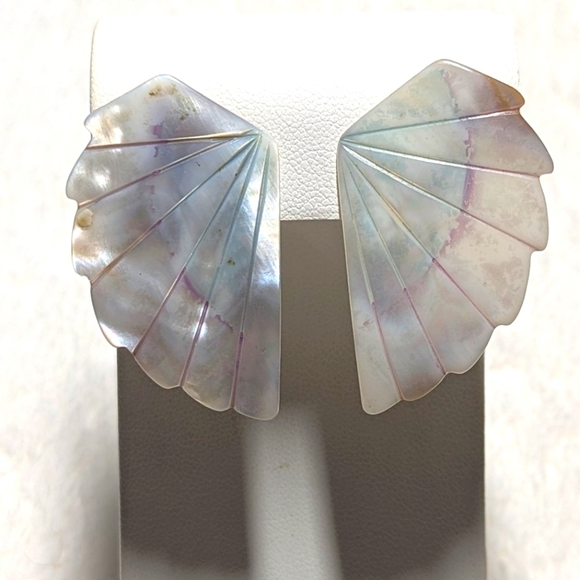 Jewelry - Vintage Mother Of Pearl Scalloped Edged Shell Pierced Earrings